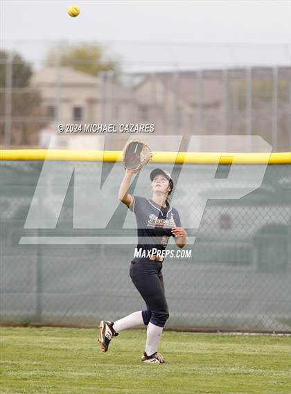 Thumbnail 1 in Pinnacle vs. Chandler (Hamilton Invitational) photogallery.