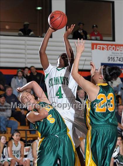 Thumbnail 3 in Vanden vs. St. Mary's (CIF SJS D3 Playoffs) photogallery.