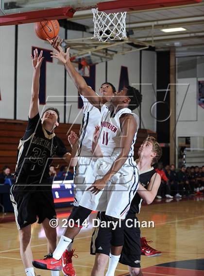 Thumbnail 3 in Maranatha vs Oak Park (Rose City Roundball Classic) photogallery.