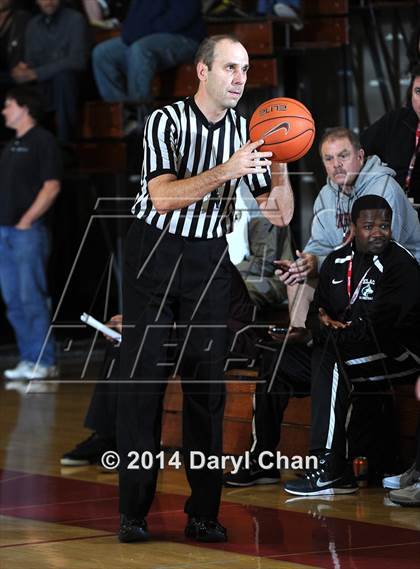 Thumbnail 1 in Maranatha vs Oak Park (Rose City Roundball Classic) photogallery.