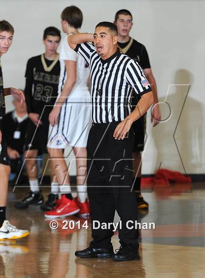 Thumbnail 2 in Maranatha vs Oak Park (Rose City Roundball Classic) photogallery.