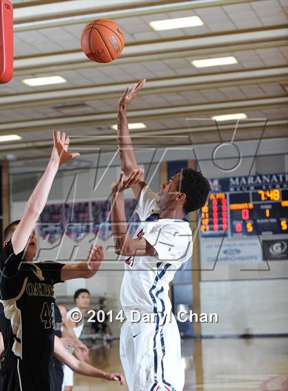 Thumbnail 3 in Maranatha vs Oak Park (Rose City Roundball Classic) photogallery.