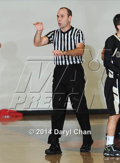 Thumbnail 3 in Maranatha vs Oak Park (Rose City Roundball Classic) photogallery.