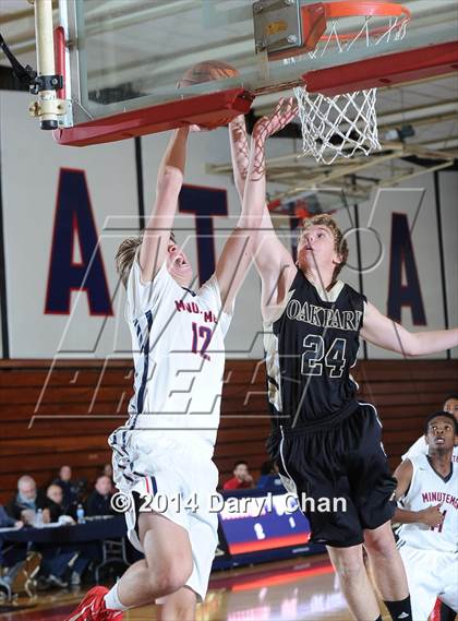 Thumbnail 2 in Maranatha vs Oak Park (Rose City Roundball Classic) photogallery.