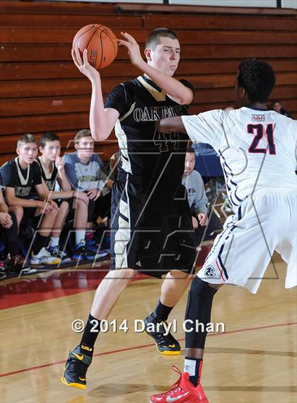Thumbnail 3 in Maranatha vs Oak Park (Rose City Roundball Classic) photogallery.