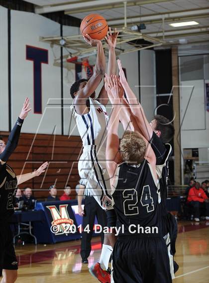 Thumbnail 3 in Maranatha vs Oak Park (Rose City Roundball Classic) photogallery.