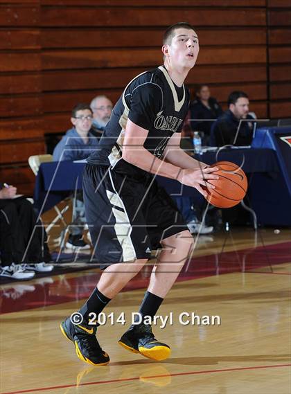 Thumbnail 2 in Maranatha vs Oak Park (Rose City Roundball Classic) photogallery.