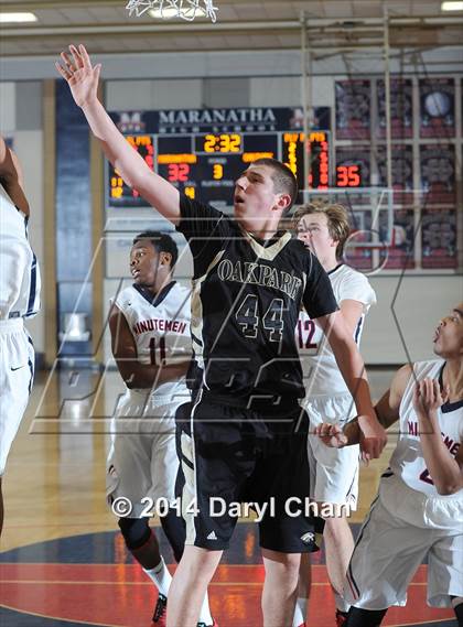 Thumbnail 2 in Maranatha vs Oak Park (Rose City Roundball Classic) photogallery.