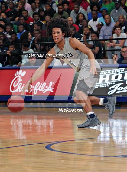 Thumbnail 2 in Hamilton Heights Christian Academy vs. La Lumiere (Chick-Fil-A Classic) photogallery.