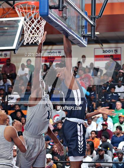 Thumbnail 2 in Hamilton Heights Christian Academy vs. La Lumiere (Chick-Fil-A Classic) photogallery.
