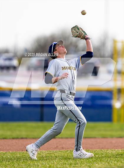 Thumbnail 1 in Archbishop Moeller vs Springboro (Scrimmage) photogallery.