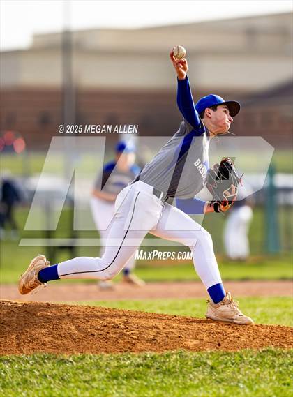 Thumbnail 3 in Archbishop Moeller vs Springboro (Scrimmage) photogallery.