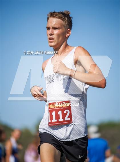 Thumbnail 2 in Larry Burgess Invitational B photogallery.
