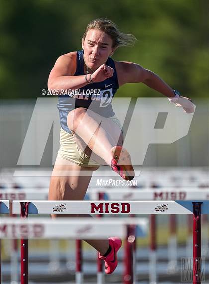 Thumbnail 2 in Dog Pound Invitational (100M Hurdles) photogallery.
