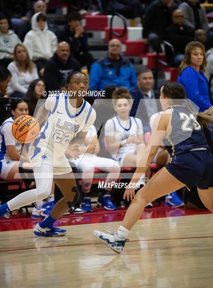 Thumbnail 1 in Del Norte vs. La Jolla Country Day (CIF SDS Girls Championship) photogallery.