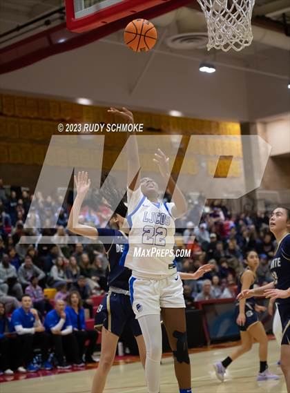 Thumbnail 3 in Del Norte vs. La Jolla Country Day (CIF SDS Girls Championship) photogallery.