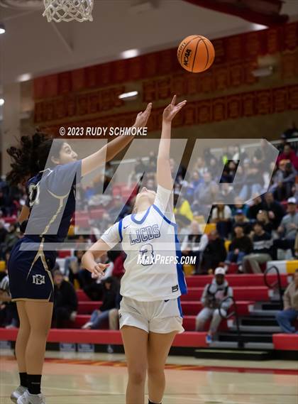 Thumbnail 1 in Del Norte vs. La Jolla Country Day (CIF SDS Girls Championship) photogallery.