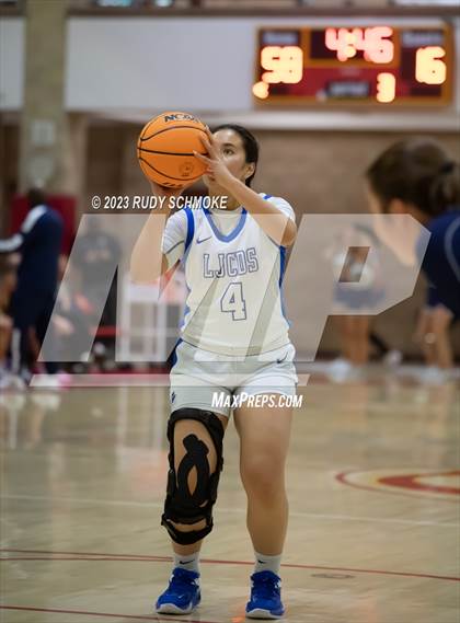 Thumbnail 2 in Del Norte vs. La Jolla Country Day (CIF SDS Girls Championship) photogallery.