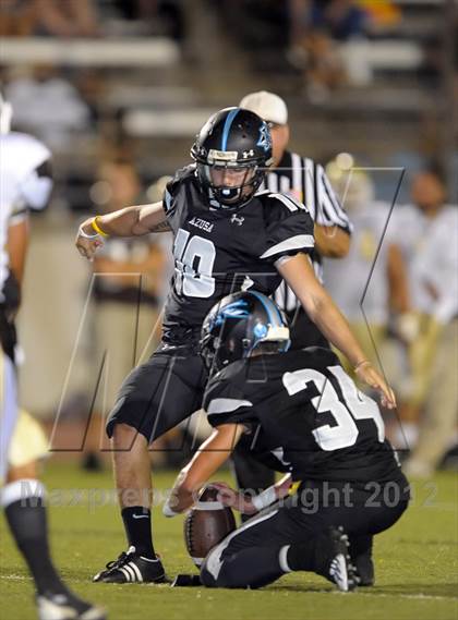 Thumbnail 3 in Azusa vs. Don Lugo photogallery.