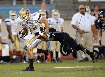 Thumbnail 3 in Azusa vs. Don Lugo photogallery.