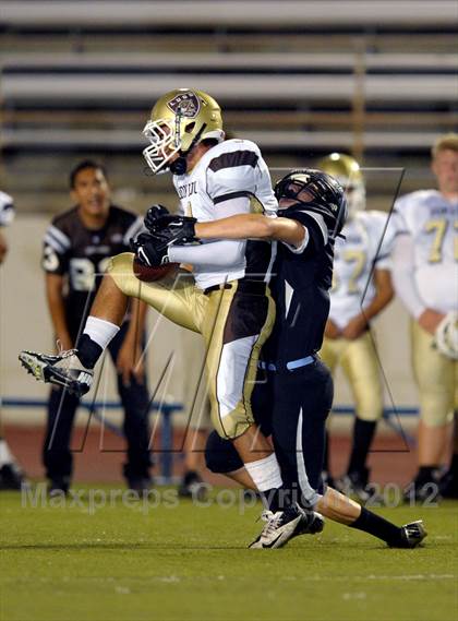 Thumbnail 1 in Azusa vs. Don Lugo photogallery.