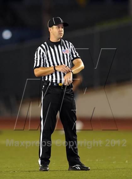 Thumbnail 1 in Azusa vs. Don Lugo photogallery.