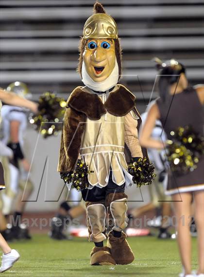 Thumbnail 3 in Azusa vs. Don Lugo photogallery.