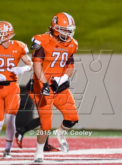 Thumbnail 2 in Spring vs. Rockwall (UIL 6A D2 Regional Final) photogallery.