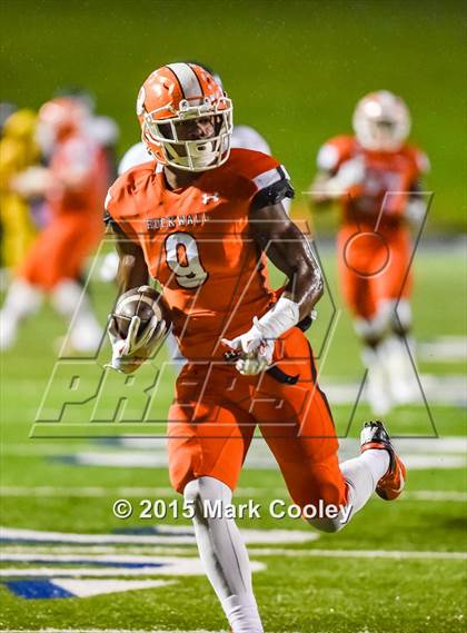 Thumbnail 3 in Spring vs. Rockwall (UIL 6A D2 Regional Final) photogallery.