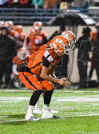 Thumbnail 2 in Spring vs. Rockwall (UIL 6A D2 Regional Final) photogallery.