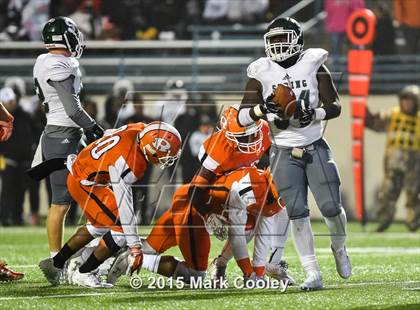 Thumbnail 2 in Spring vs. Rockwall (UIL 6A D2 Regional Final) photogallery.