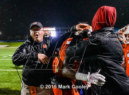Thumbnail 3 in Spring vs. Rockwall (UIL 6A D2 Regional Final) photogallery.