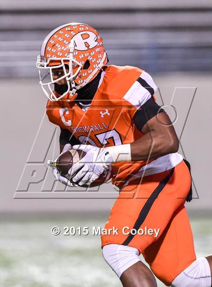 Thumbnail 3 in Spring vs. Rockwall (UIL 6A D2 Regional Final) photogallery.