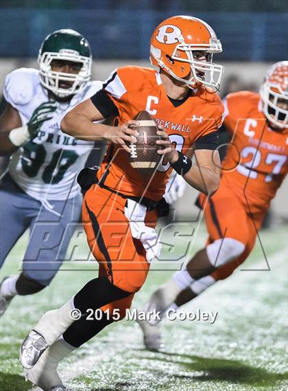 Thumbnail 1 in Spring vs. Rockwall (UIL 6A D2 Regional Final) photogallery.