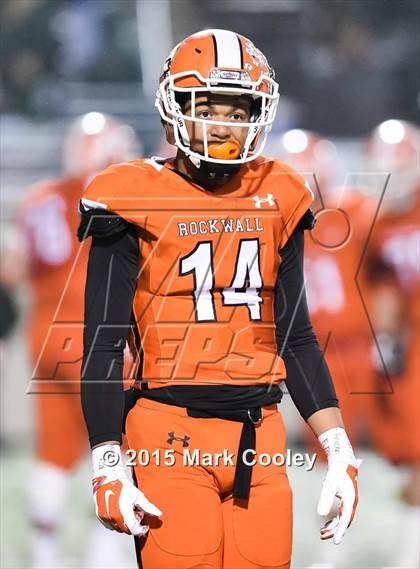 Thumbnail 2 in Spring vs. Rockwall (UIL 6A D2 Regional Final) photogallery.
