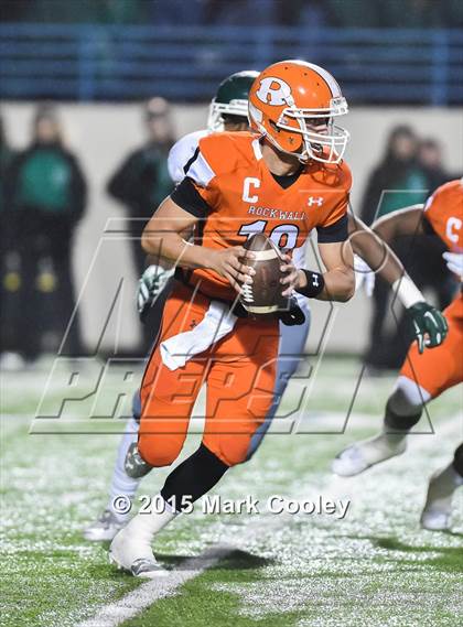 Thumbnail 2 in Spring vs. Rockwall (UIL 6A D2 Regional Final) photogallery.