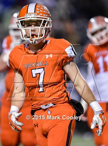 Thumbnail 2 in Spring vs. Rockwall (UIL 6A D2 Regional Final) photogallery.