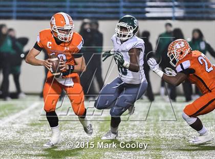 Thumbnail 2 in Spring vs. Rockwall (UIL 6A D2 Regional Final) photogallery.