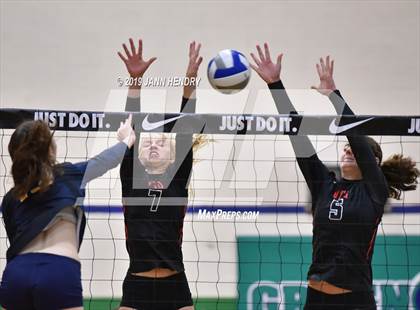 Thumbnail 2 in Boulder City vs. Village Christian (Durango Fall Classic) photogallery.