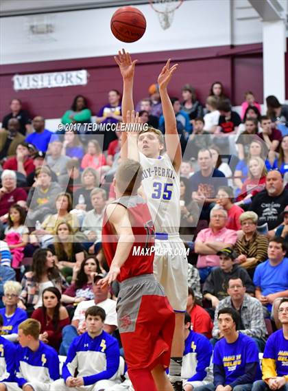 Thumbnail 1 in Guy-Perkins vs. County Line (AAA 1A Playoff) photogallery.