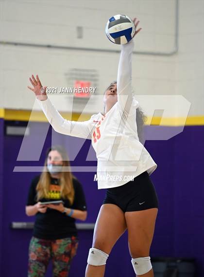 Thumbnail 1 in Vista Murrieta vs. Cathedral Catholic (Durango Fall Classic) photogallery.