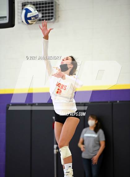 Thumbnail 3 in Vista Murrieta vs. Cathedral Catholic (Durango Fall Classic) photogallery.