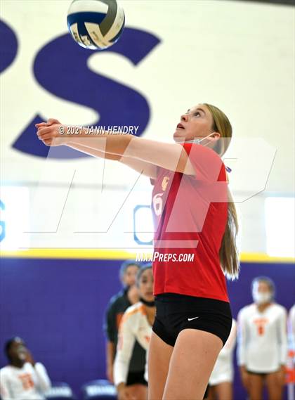 Thumbnail 1 in Vista Murrieta vs. Cathedral Catholic (Durango Fall Classic) photogallery.