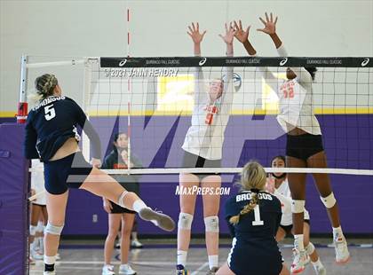 Thumbnail 2 in Vista Murrieta vs. Cathedral Catholic (Durango Fall Classic) photogallery.