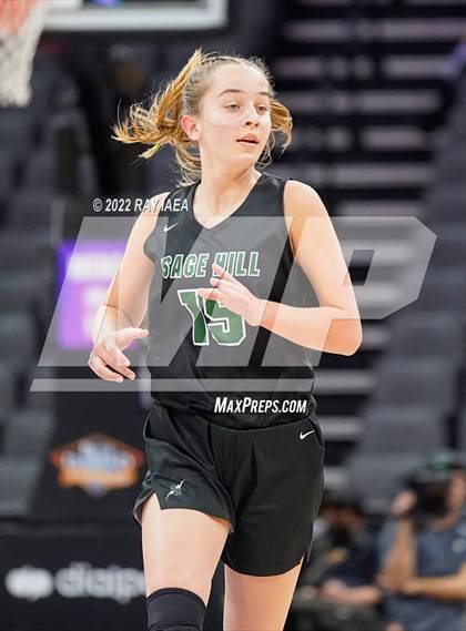 Thumbnail 2 in San Joaquin Memorial vs. Sage Hill (CIF State Division II Final) photogallery.