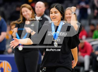 Thumbnail 2 in San Joaquin Memorial vs. Sage Hill (CIF State Division II Final) photogallery.