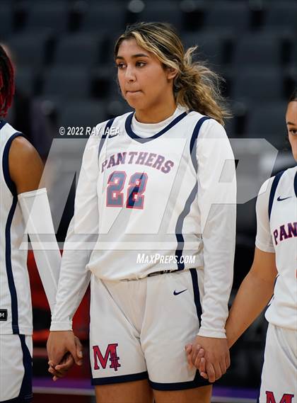 Thumbnail 2 in San Joaquin Memorial vs. Sage Hill (CIF State Division II Final) photogallery.