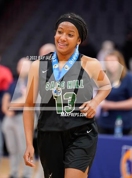 Thumbnail 1 in San Joaquin Memorial vs. Sage Hill (CIF State Division II Final) photogallery.