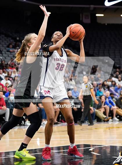 Thumbnail 3 in San Joaquin Memorial vs. Sage Hill (CIF State Division II Final) photogallery.