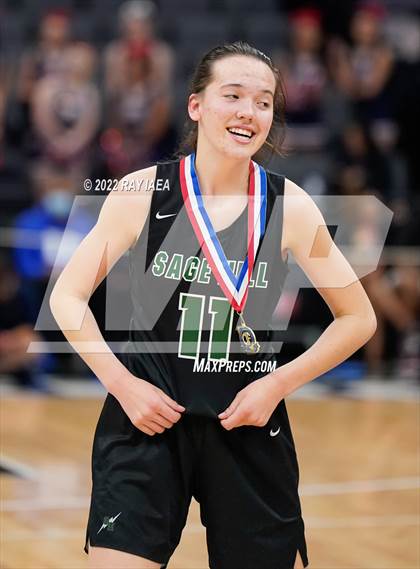 Thumbnail 1 in San Joaquin Memorial vs. Sage Hill (CIF State Division II Final) photogallery.